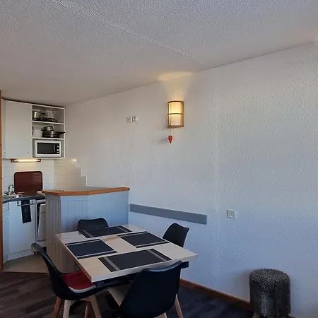 Confortable Pied De Pistes Vue Vallée - Fr-1-181-2579 La Plagne